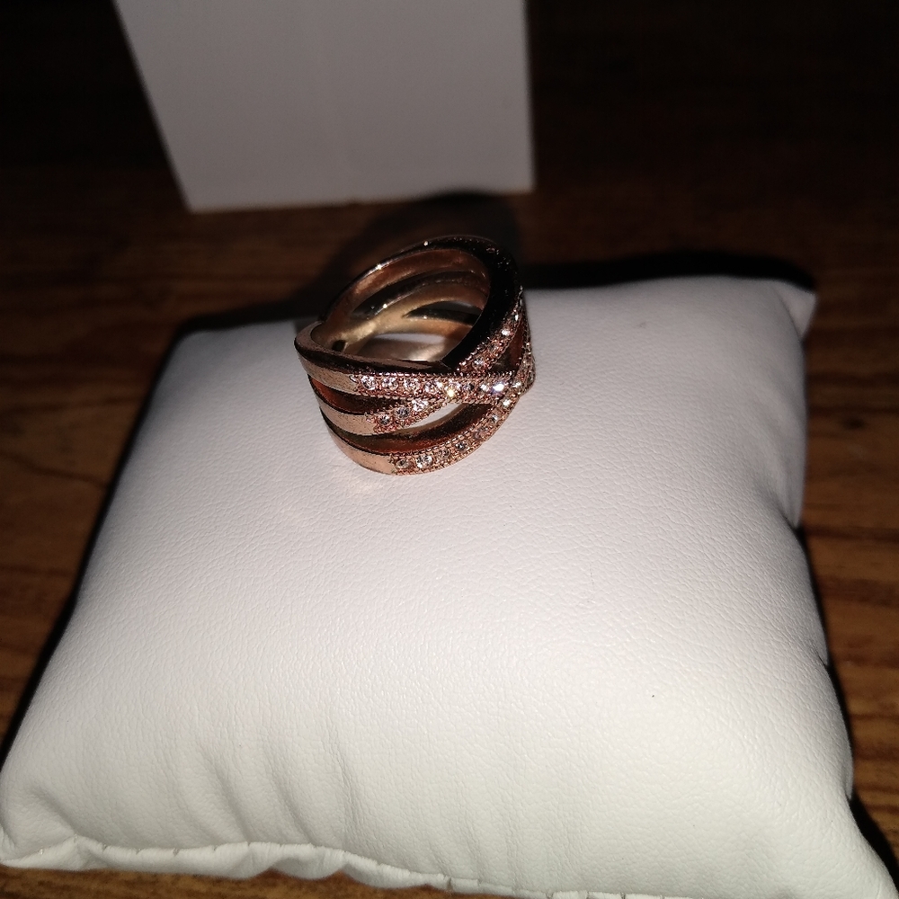 Ring - Picture 3 of 4